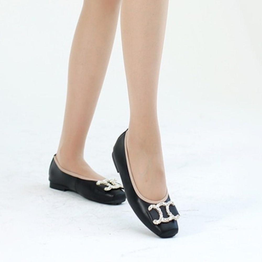 (Ninaspari) キュービック装飾付きスパンデックスレザーローファー 6,118円