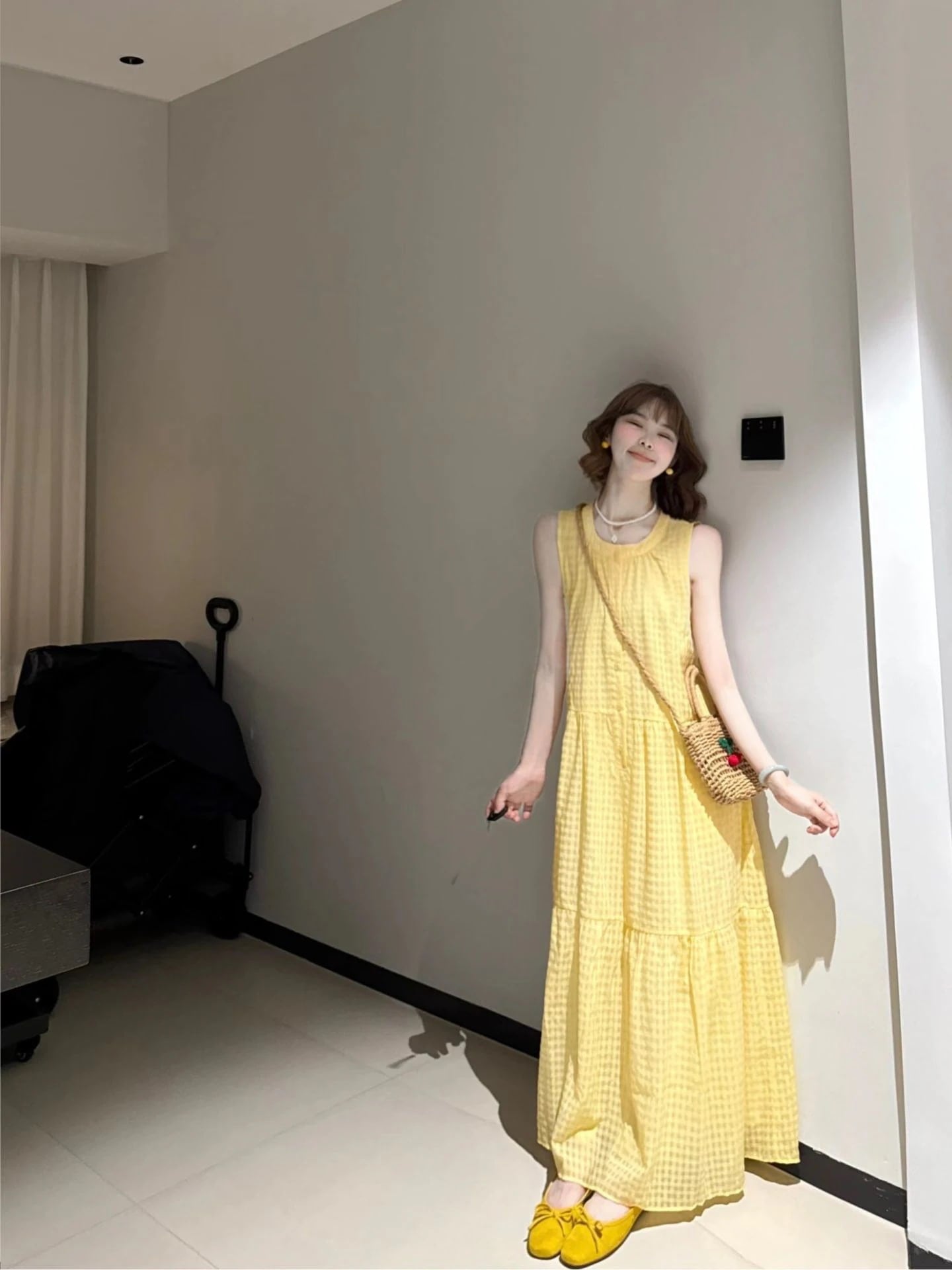 春夏 ワンピース おしゃれ かわいい ミモレ丈 ロングジャンパースカート ジャンスカラウンドネック Aライン 韓国ファッション レディース 白 シンプル お出かけ キュート 甘めフレンチ