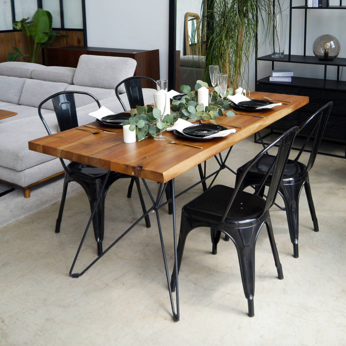 ダイニングテーブル 4人掛け 天然木 滑り止め モダン 幅160cm ダイニング テーブル ウォールナット 無垢材 スチール脚 ブラック 黒 ヴィンテージ調 レトロ風 完成品 開梱設置
