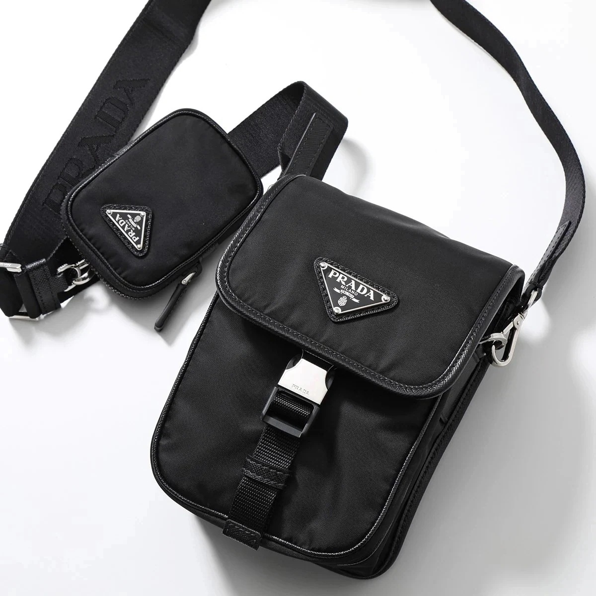PRADA プラダ ショルダーバッグ 2VD043 2DMH メンズ クロスボディバッグ Re-Nylon xレザー トライアングルロゴ ポーチ付き 鞄 F00