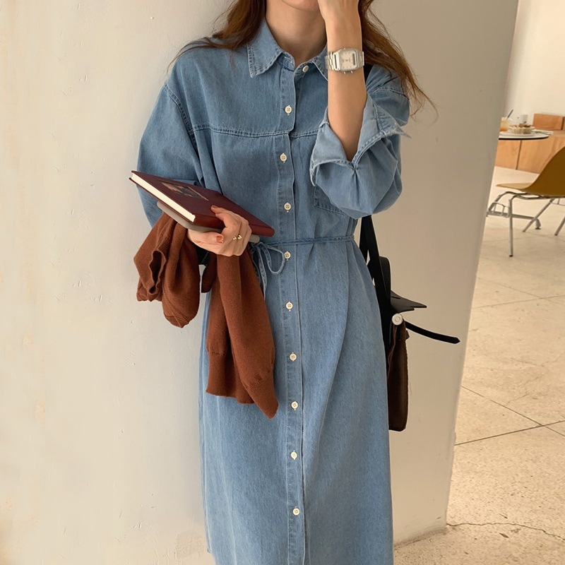 レディース ワンピース シャツワンピ ミモレ 長袖 レギュラーカラー Aライン ポケット ハイウエスト 前開き ボタン ウエスト紐ベルト デニム かわいい 大人可愛い きれいめ シンプル カジュアル