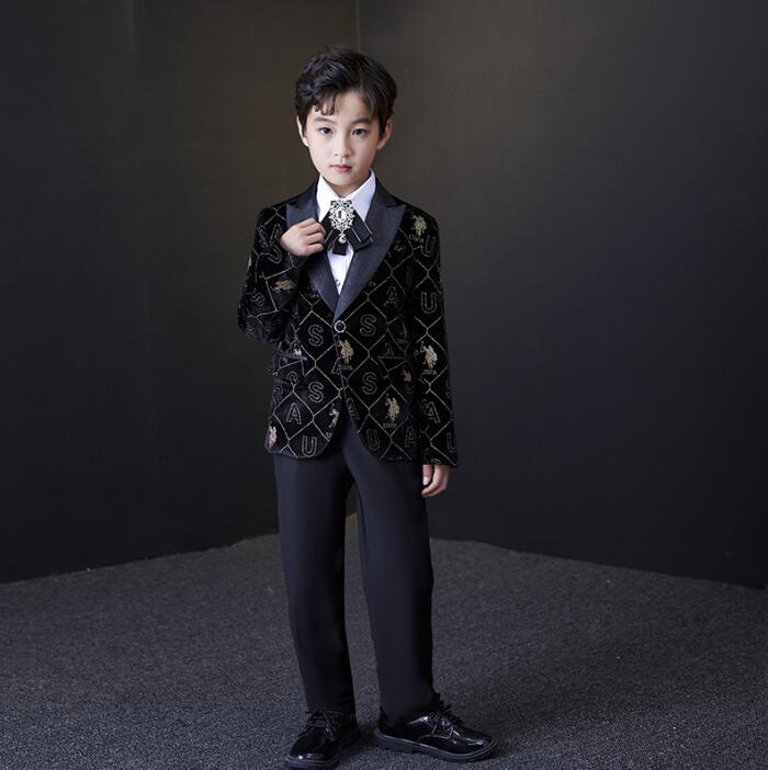 子供スーツセット　ラメいりジャケット　ステージ衣装 スーツジャケット　パンツ 男の子 男子フォマールスーツ セット　ジレ　ビアノ 舞台ダンス衣装 ベスト ジレ 蝶リボン 結婚式　金　銀