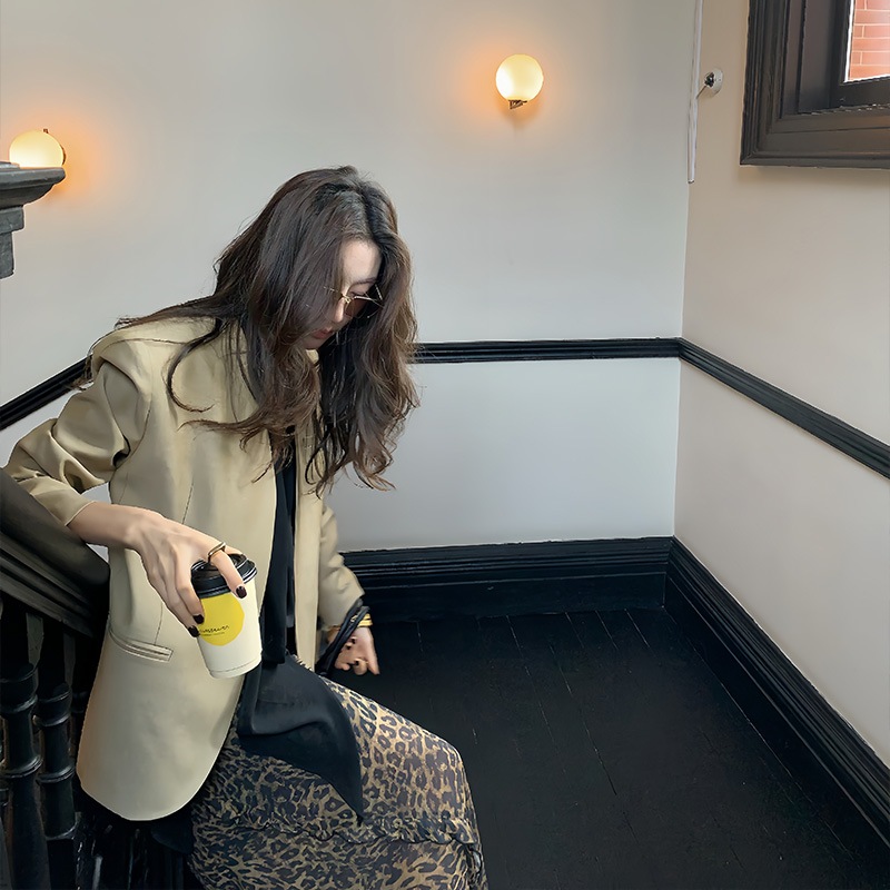 長いxierライトラグジュアリーカラーレスデザインテンテッセルスーツジャケット女性用春の衣服の気質ハイエンドとルーズレイジースタイル