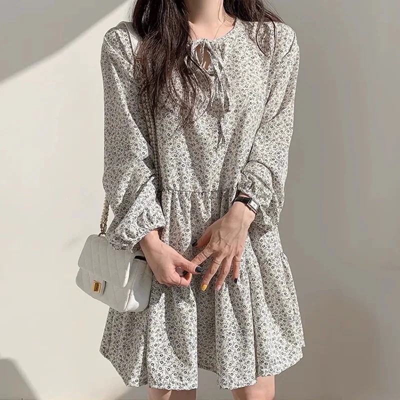 優雅　可愛い花柄ワンピース　2色　おしゃれ