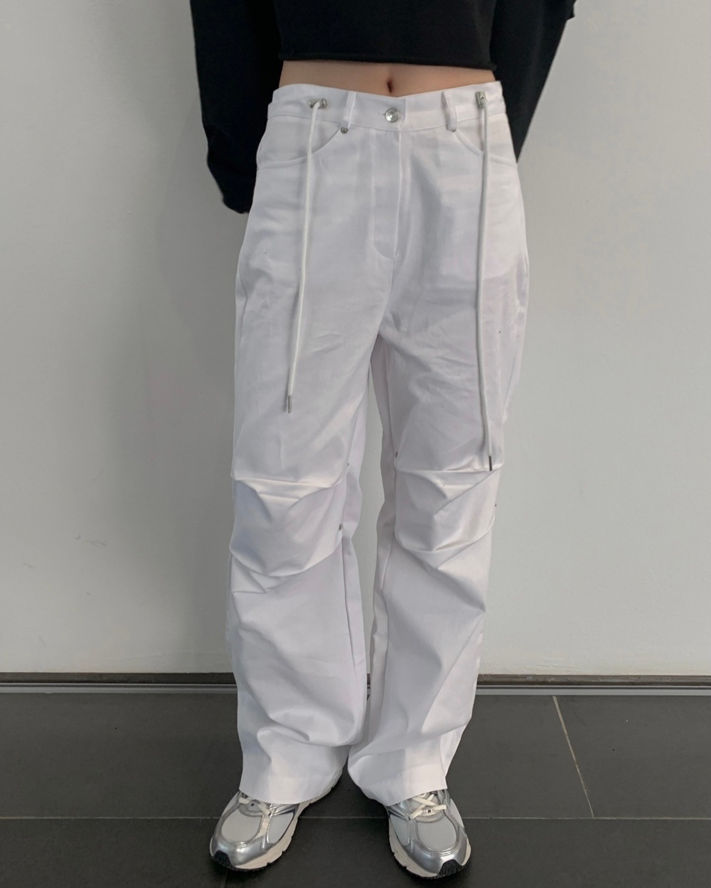 Pintuck button pants