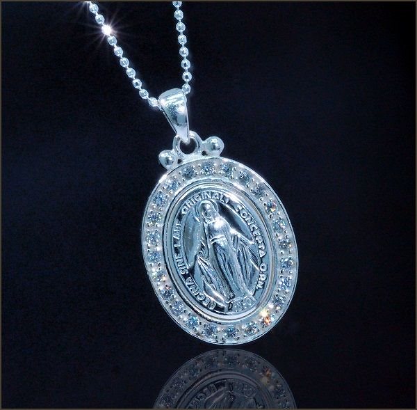 数量限定! マリア メダイ ダイヤモンド ネックレス (WG18K 1