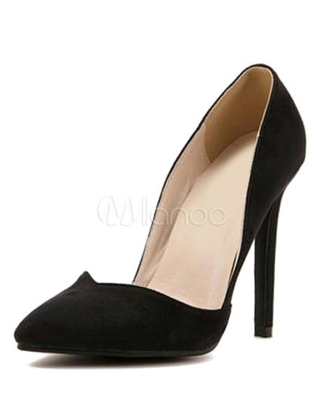 スティレットヒール先のとがったつま先の靴