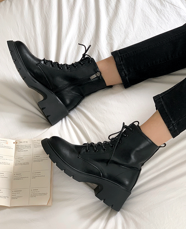 [MILOVANY] ジェネ レースアップ チャンキー ウォーカー ブーツ 5cm