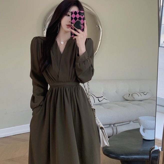 ワンピース フレアワンピース 膝丈 ひざ丈 ミモレ ミモレ丈 袖あり 長袖 Vネック Aライン ウエストマーク かわいい 大人可愛い おしゃれ お洒落 レトロ ラブリー キュート ガーリー モード系