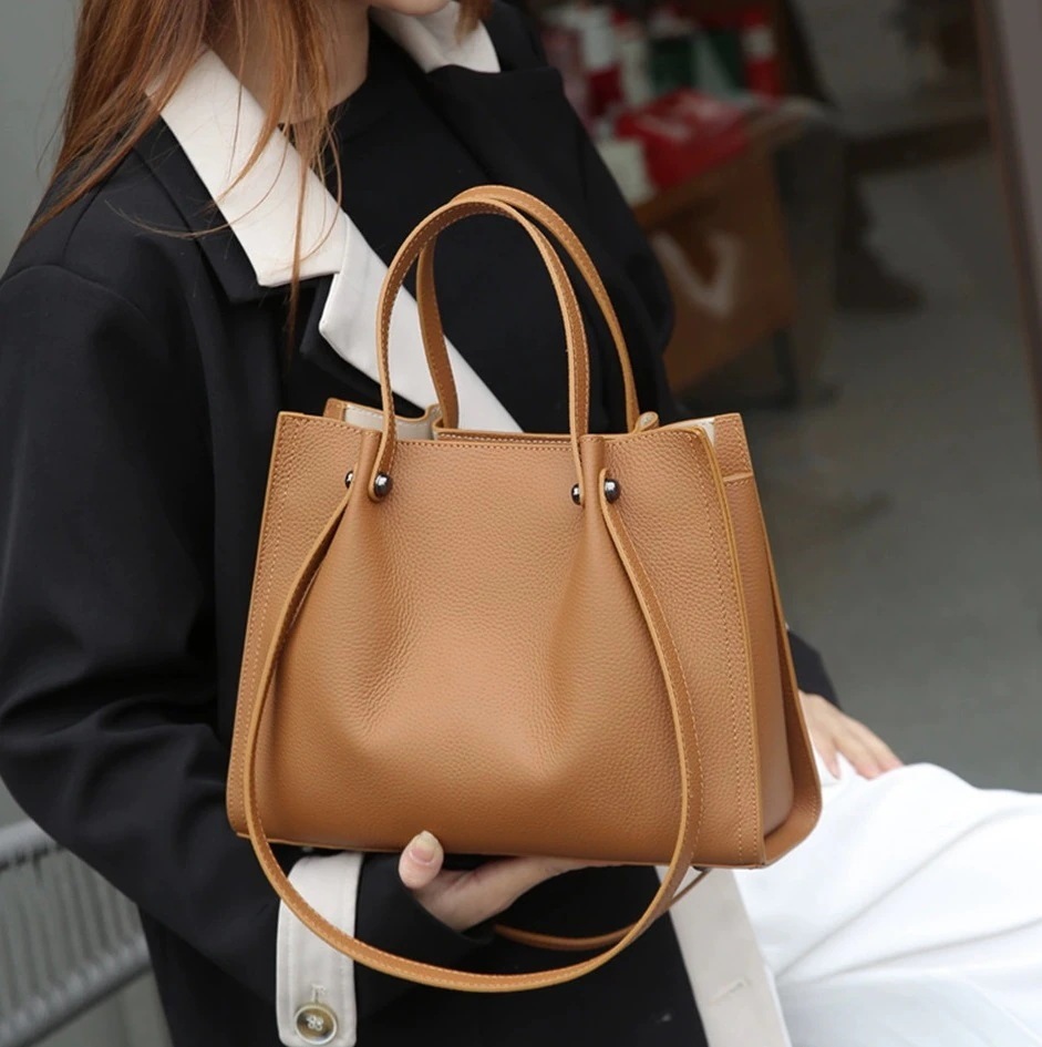 レデイースバッグトートバッグ2025春新作本革レザー大容量通勤通学５カラー30%までに制限