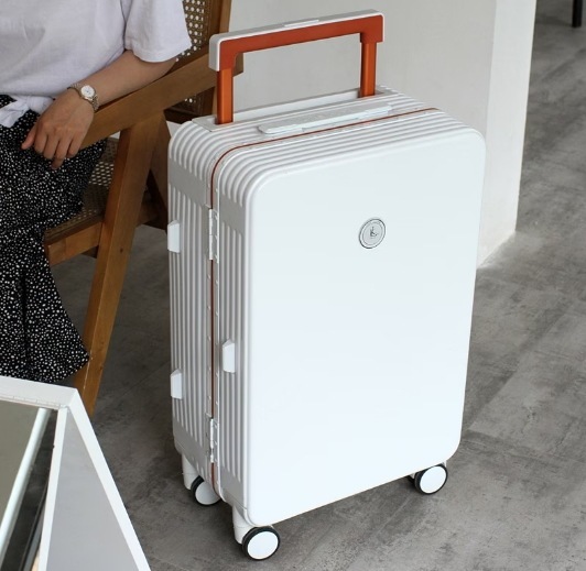 キャリーケース スーツケース 旅行バッグ 超軽量 360万向輪 TSAロック搭載 1泊-3宿泊 出張 通学 旅行