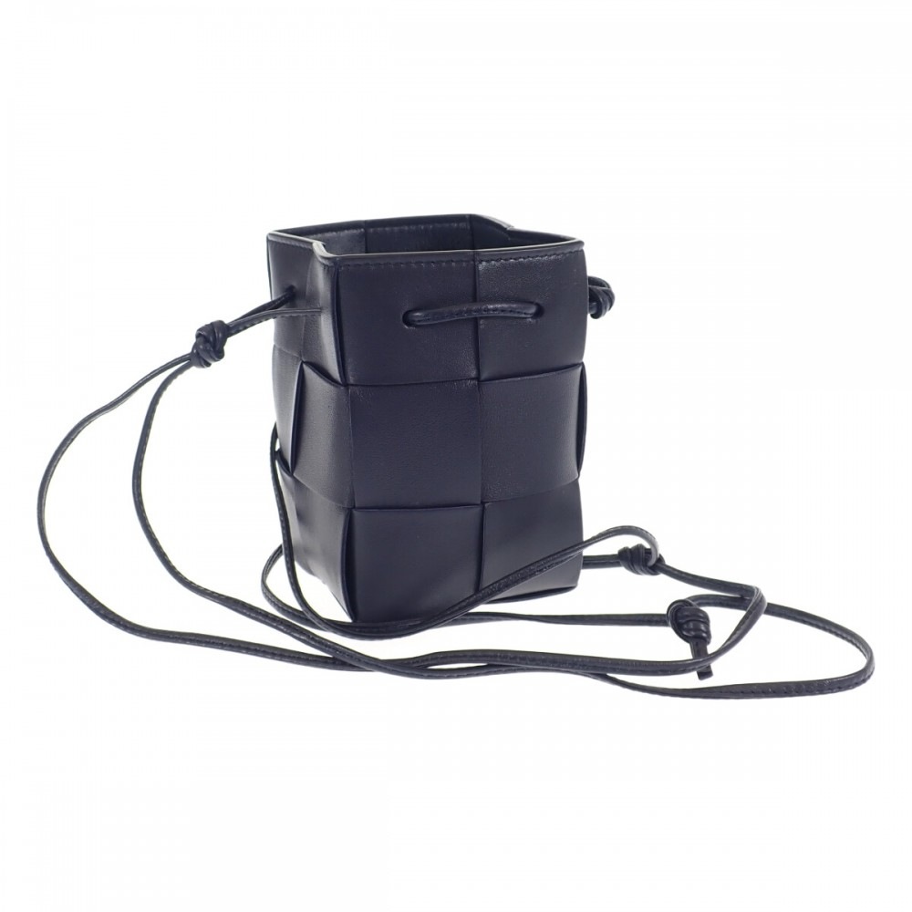 【Aランク】 カセットミニクロスボディバケット 680217VCQC48837 ショルダーバッグ ブラック レディース【ISEYA】 62,040円