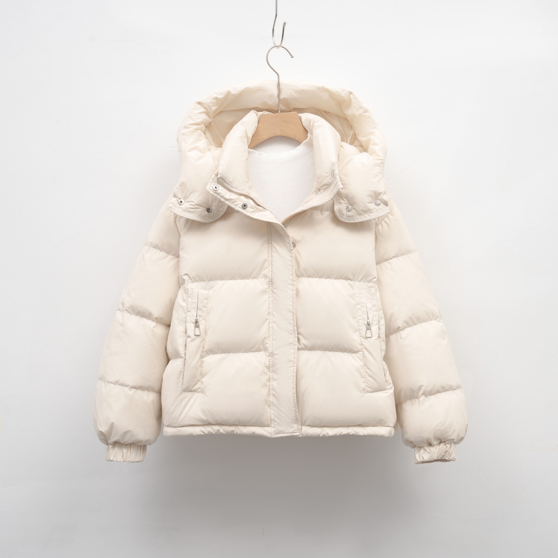 平湖ショートダウンジャケットレディース冬新作韓国風レギュラーシンプルフード付き小暖かいパファージャケット