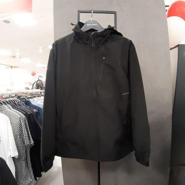 HC09 共用 今が旬のウインドブレーカー フード付きジャンパー ポケットにファスナー付き 内ポケット付き (S41360635)