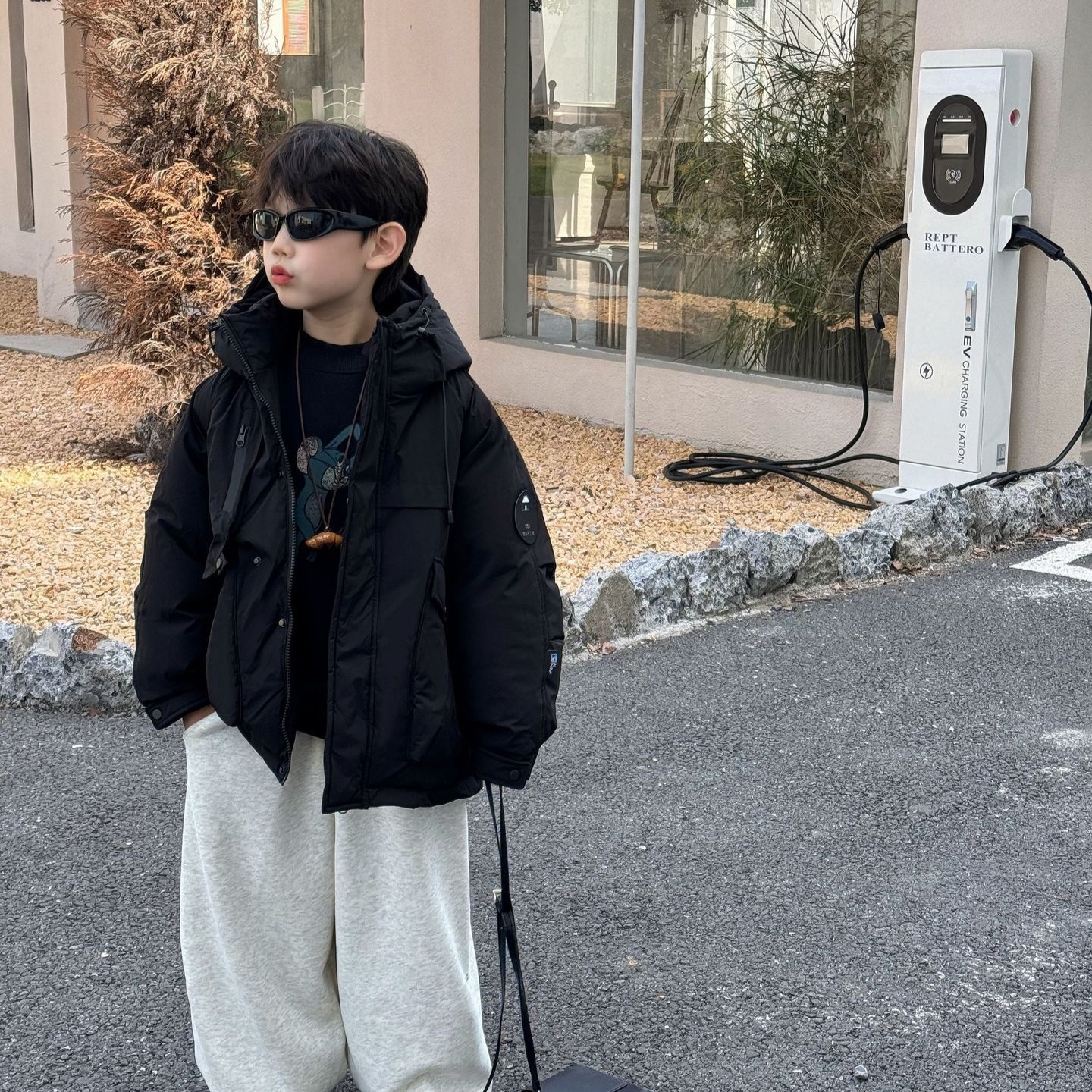 Tai パーカー Ru 冬の新しい子供用暖かいジャケット無地ファッションダウンジャケットボーイズトップトレンディ