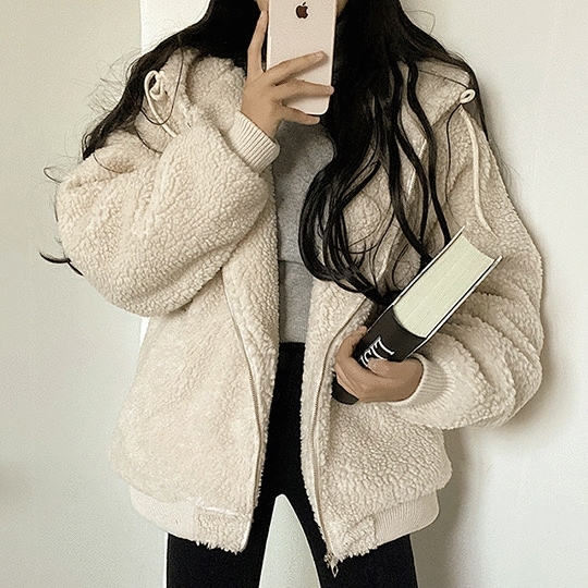 [百貨店クオリティ/キルティング] ダウンよりもっと暖かいボア オーバーフィット パーカー ジャンパーパーカージップアップ [2color]