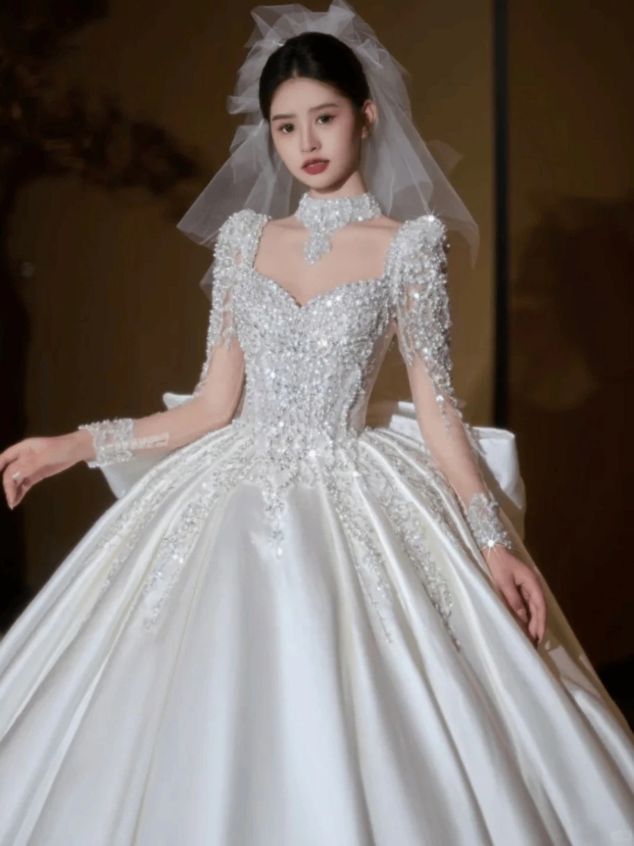 サテンのメインウェディングドレス花嫁2025長袖プリンセス春プチトレンディングライトヤーン