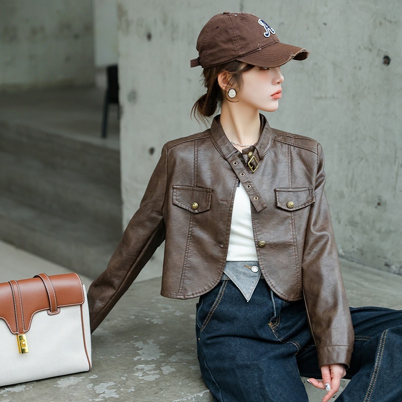 女子レトロな機関車の毛皮の服 ショート丈