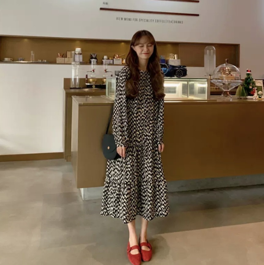 ワンピース デート フレアスカート ロング ロング丈 袖あり 長袖 かわいい 大人可愛い きれいめ シンプル カジュアル 大人 上品 おしゃれ お洒落 かっこいい レトロ 大人女子 こなれ感 キュート