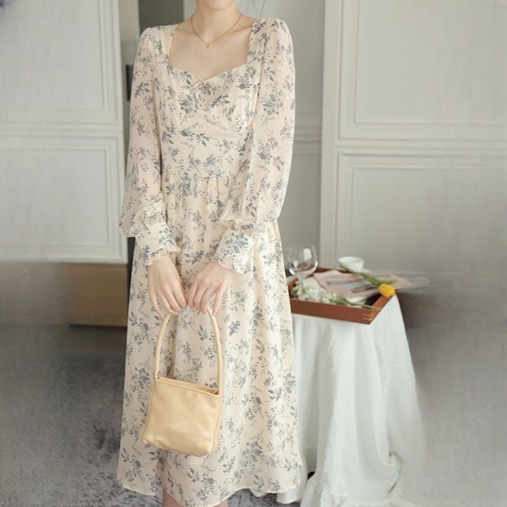 ワンピース レディース フレアワンピース S M L XL 韓国 ロング丈 スクエアネック 花柄 小花柄 フラワー 総柄 リラクシー 袖あり 長袖 パフスリーブ スクエアネック フレア 裾フレア 上品