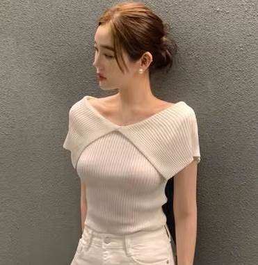 クーポン有ニット 夏 トップス レディース 個性的 半袖 カットソー Vネック オフショルダー ケープ襟 大きな襟 ビッグカラー デコルテきれい 鎖骨きれい スリム タイト 細身 背中空き すっきり