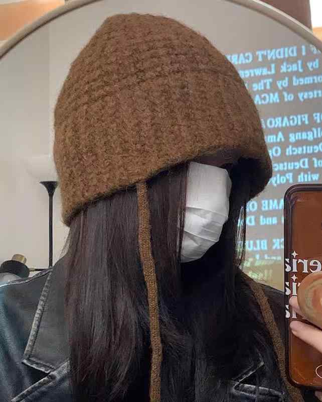 ニット帽 レディース 大人 秋冬 ひも 深め つばなし 暖かい 耳保護 防寒 小顔効果 ショッピング お出かけ シンプル 無地 白 茶色 カーキ プレゼント