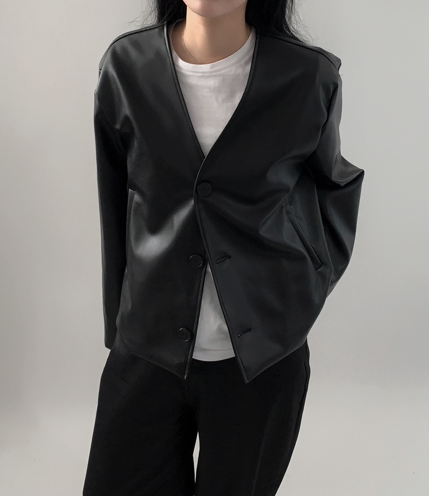 [unisex] ティルデ ノーカラー レザー ジャケット