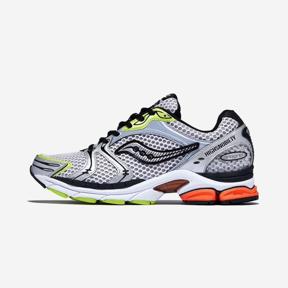 サッコニー [ハイスノービティ X サッコニー] トライアンフ 4 S70821-2