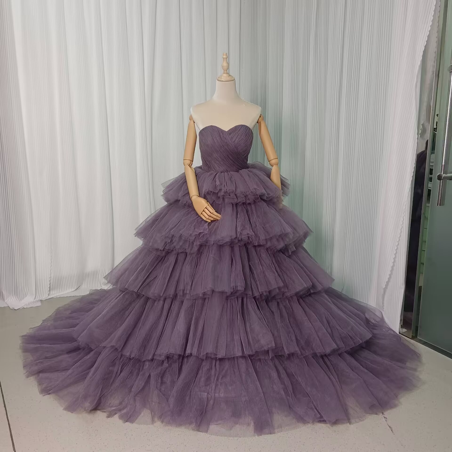 カラードレス パープル/紫 エレガント 憧れのドレス ビスチェタイプ 柔らかく重ねたチュールスカート ティアードのドレス