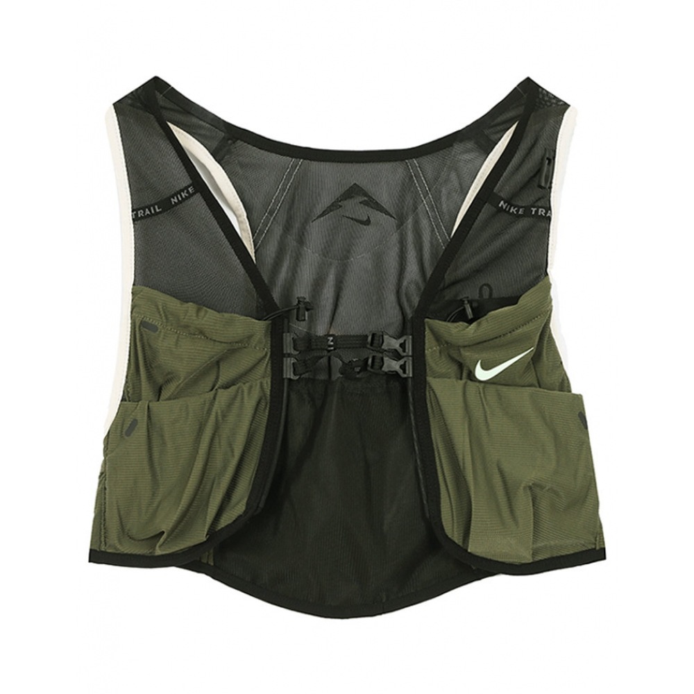 Nike トレイルランニングベスト 2.0