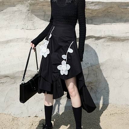 ボトムス スカート フレアスカート Aライン ミディアム丈スカート アシンメトリー かわいい 大人可愛い きれいめ シンプル カジュアル 大人 上品 おしゃれ かっこいい こなれ感 ラフ キ