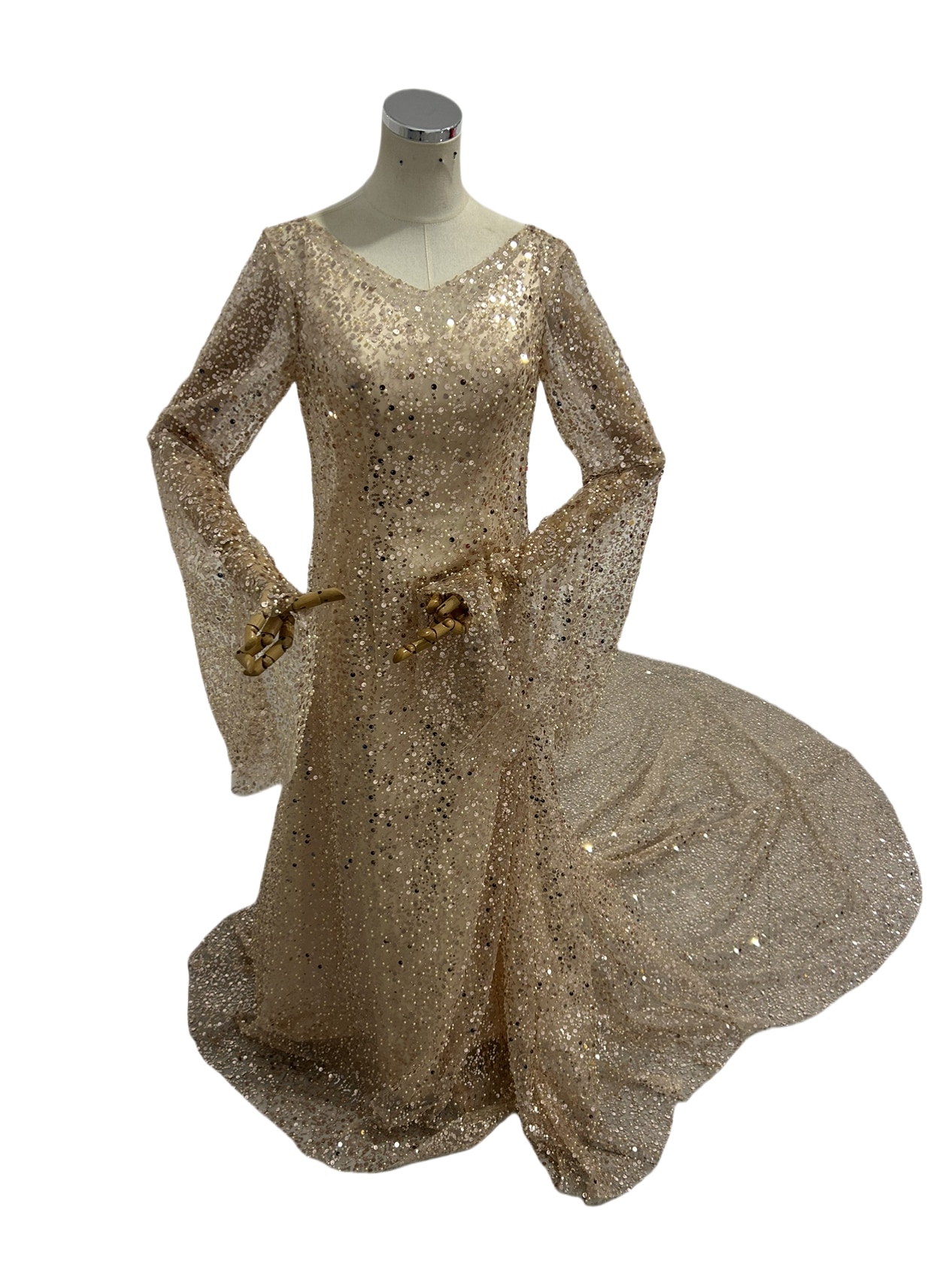 華やか カラードレス シャンパン色 Vネック ロングスリーブ キラキラスパンコール マーメイドライン 前撮り