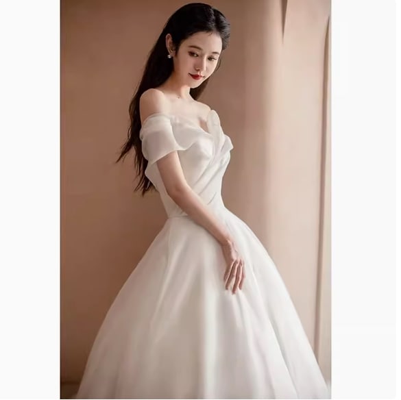 選べる ウエディング ドレス 衣装 パーティドレス ロングドレス ステージドレス ロング ロング丈 袖なし タイト スリム 胸元 谷間 背中魅せ かわいい 大人可愛い おしゃれ お洒落 セクシー