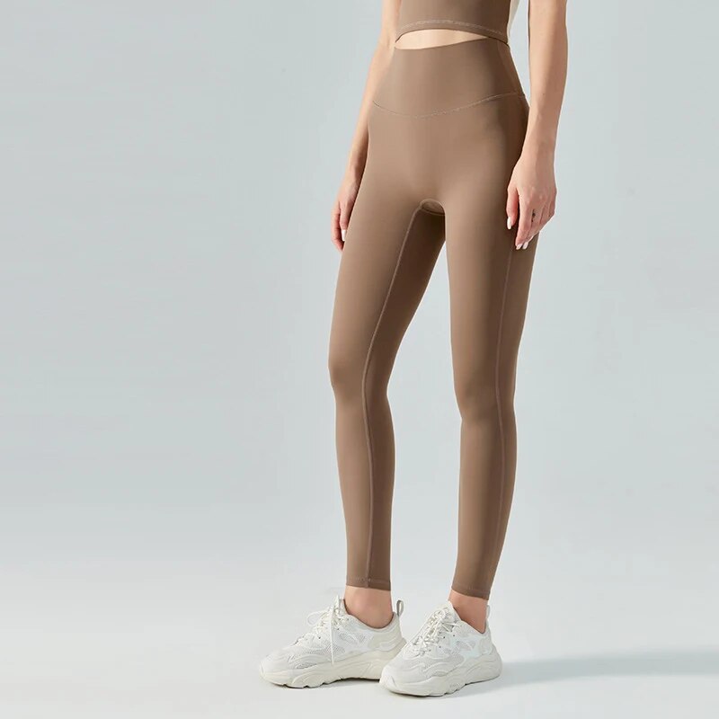 女性のシームレスなトレーニングレギンス,20色のスポーツレギンス,伸縮性のあるナイロン,パッド入り,ヨガの残留物なし CHECOLATE M