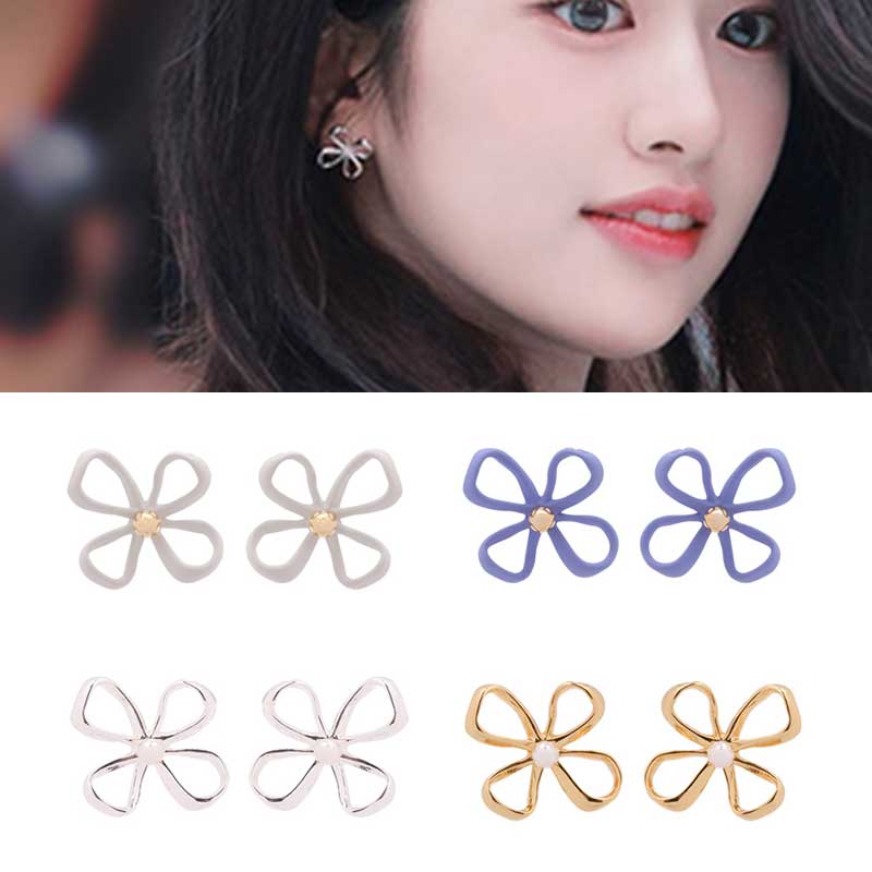 【正規品】 IVE 着用. フラワーラインスタッドピアス 5,233円