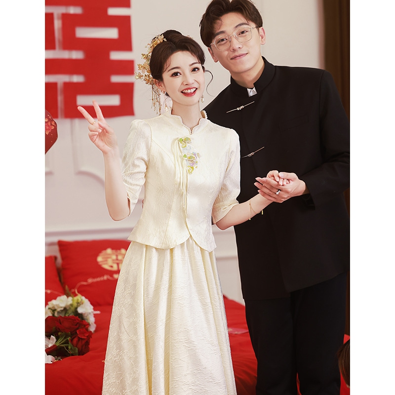新中国風チャイナドレス花嫁のための乾杯スーツ 2024 新シャンパンカラープチ婚約ウェディングドレス女性ホームカミングスーツ