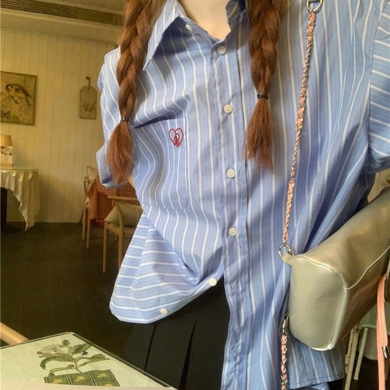 ライト 青 縦 ストライプ シャツ ハート 刺繍 半袖 シャツ レディース 可愛い 韓国系 ゆったり 細見え トップス156