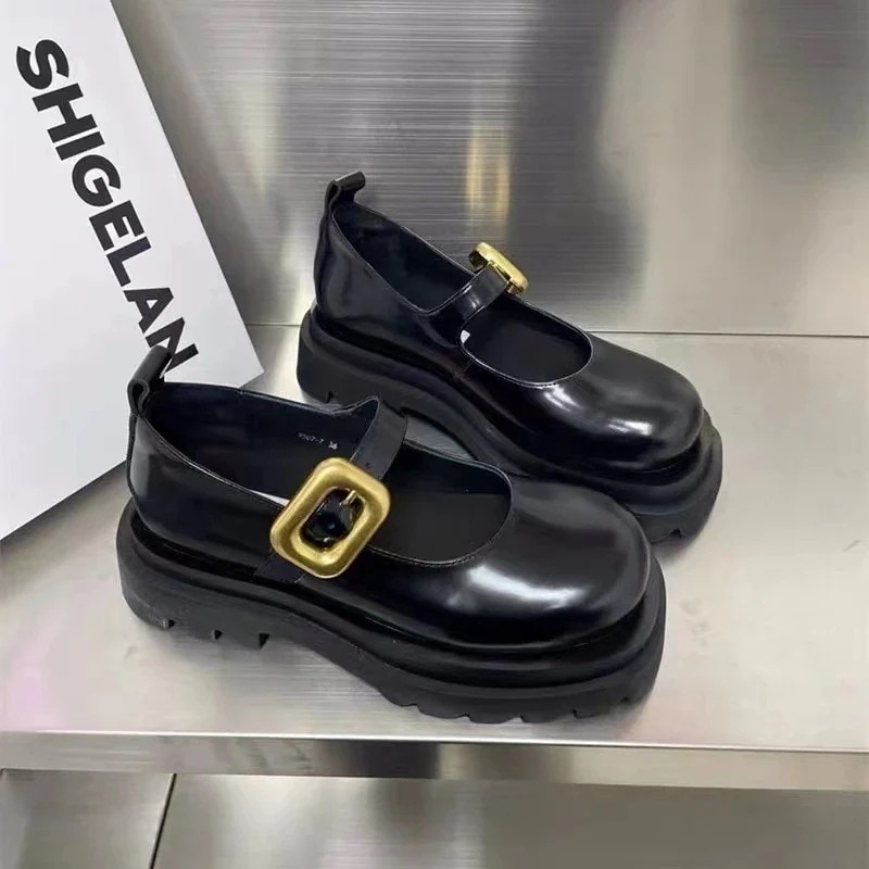 メガ割メリージェーン 靴 厚底ローファー オルチャン フラット バックル 韓国 レディース ブラック ホワイト 黒 白 歩きやすい スタイリッシュ レディースシューズ 痛くない おしゃれ きれいめ99 9,196円