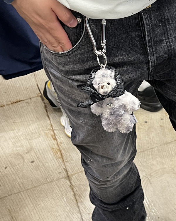 ★早期完売★ALEXII★RAINBOW BANDANA BEAR★KEY RING ★大人気 WIMETI Kawaii Bear Keychain With Bow Cute Gradient Color