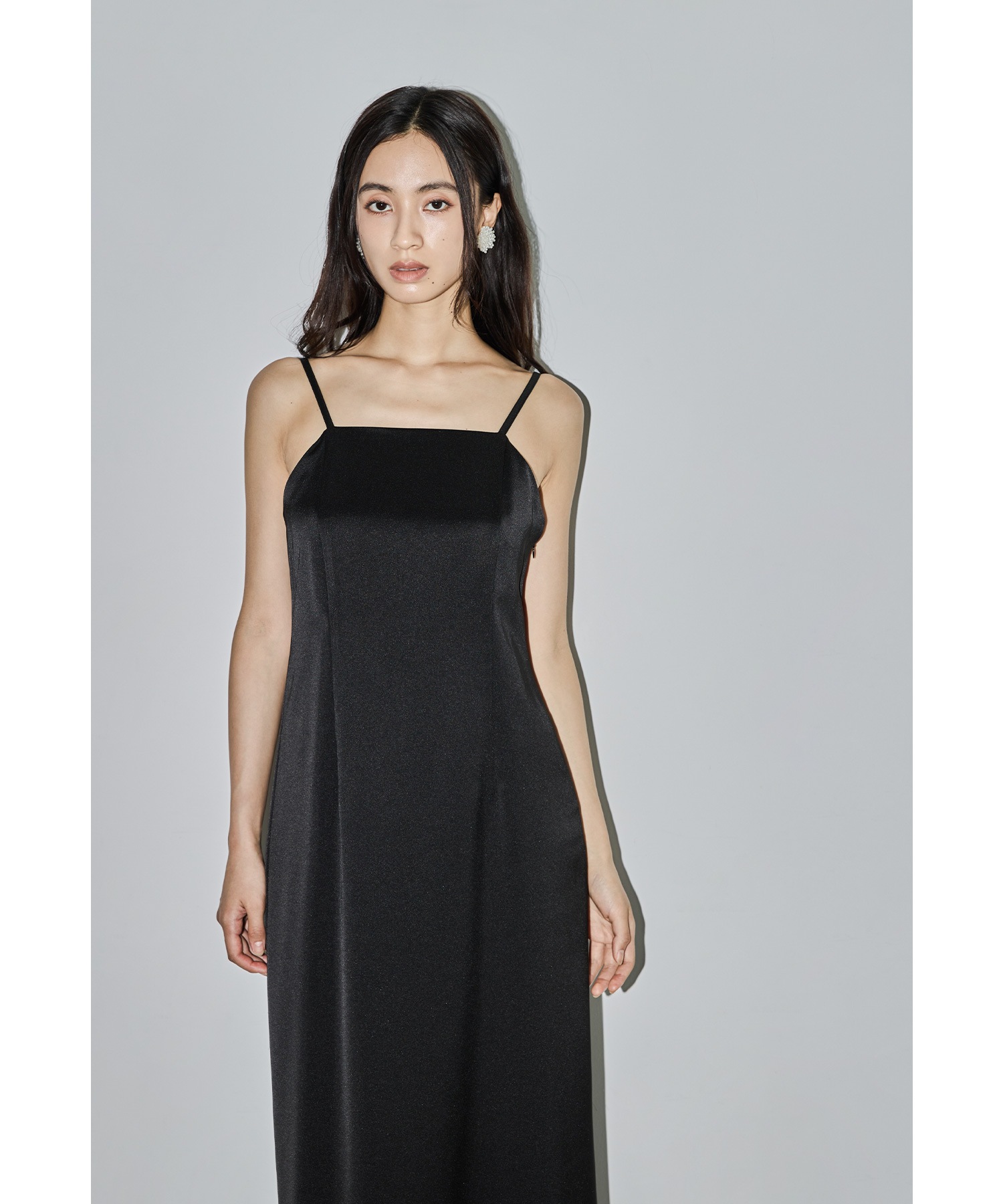 サテンミニマルドレス パーティードレス 結婚式 無地 キャミワンピース シンプル スクエアネック ノースリーブ Iライン お呼ばれ パーティー 二次会 披露宴 謝恩会 成人式 同窓会 卒業式