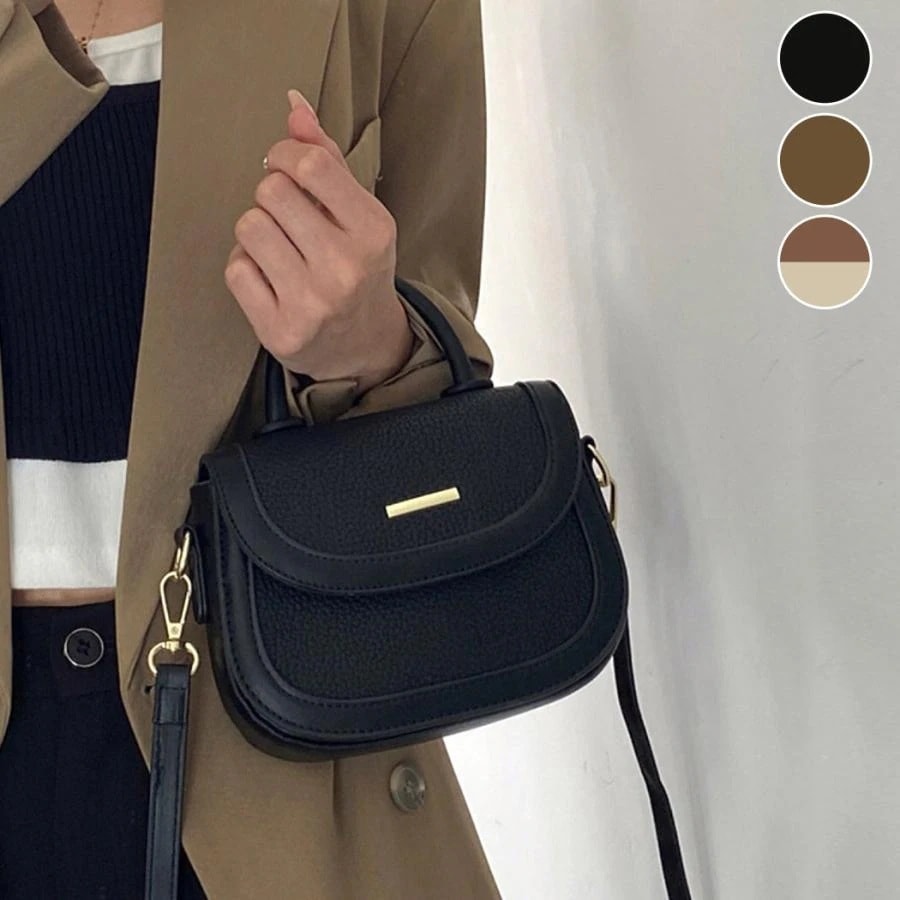 ショルダーバッグ レディース 斜め掛け 大人 カジュアル おしゃれ かわいい 黒 無地 シンプル 2way 肩掛け 手持ち