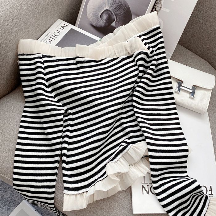 2024 SS 新作 Frill trim ボーダー オフショルダー ニット 5,569円