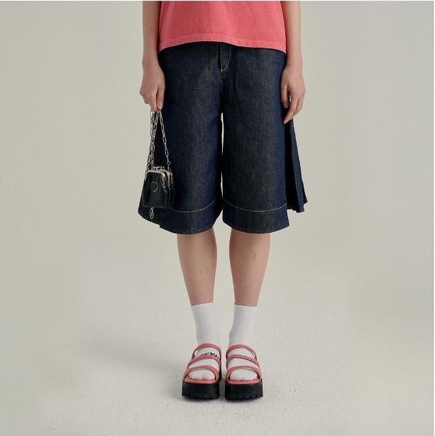 【MARGESHERWOOD】 BOLITA TRIPLET MICRO : BLACK PLAIN 25,944円