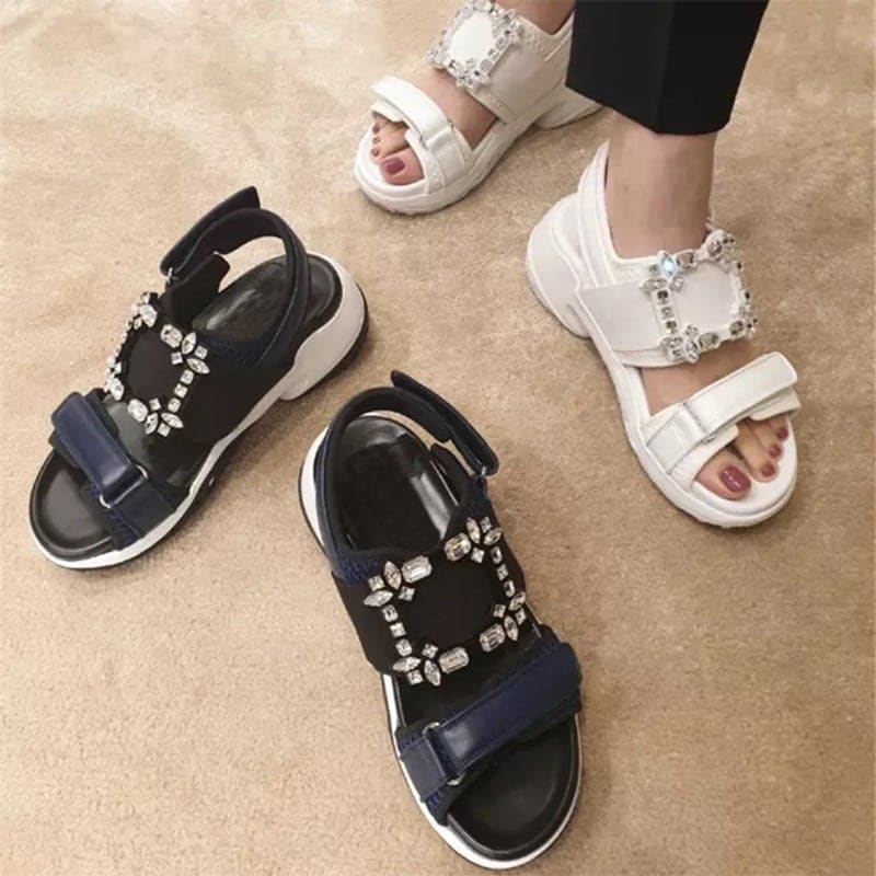 サンダル スポーツシューズ スポーツサンダル 厚底 オープントゥ ベルクロ スクエアバックル ビジュー 美脚 脚長 カジュアル おしゃれ かっこいい フェミニン スポーティー 存在感 華やか