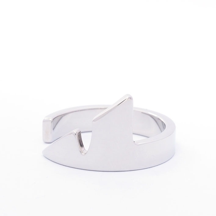 【美品】フェンディ コーナーバグズ L 【指輪】