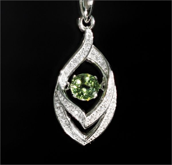 天然 モルダバイト クロスフォー ダンシングストーン ダイヤモンド ネックレス BOX