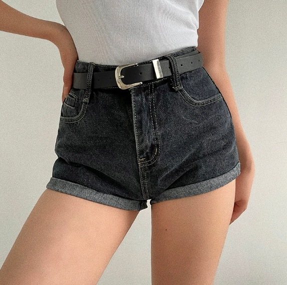 ボトムス パンツ 個性的 モテアイテム ショートパンツ ショート ショート丈 Aライン ハイウエスト シンプル カジュアル おしゃれ お洒落 かっこいい レトロ こなれ感 ラフ スポーティー セクシー 6,083円