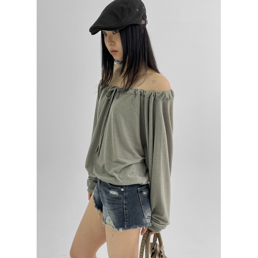 ブラックアップカルモスリネンオフショルダーロングスリーブ T シャツ