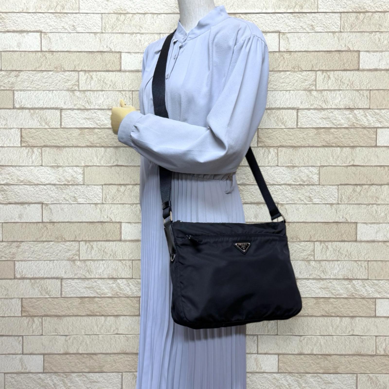プラダ ショルダーバッグ ナイロン BT0421 ブラック PRADA 中古