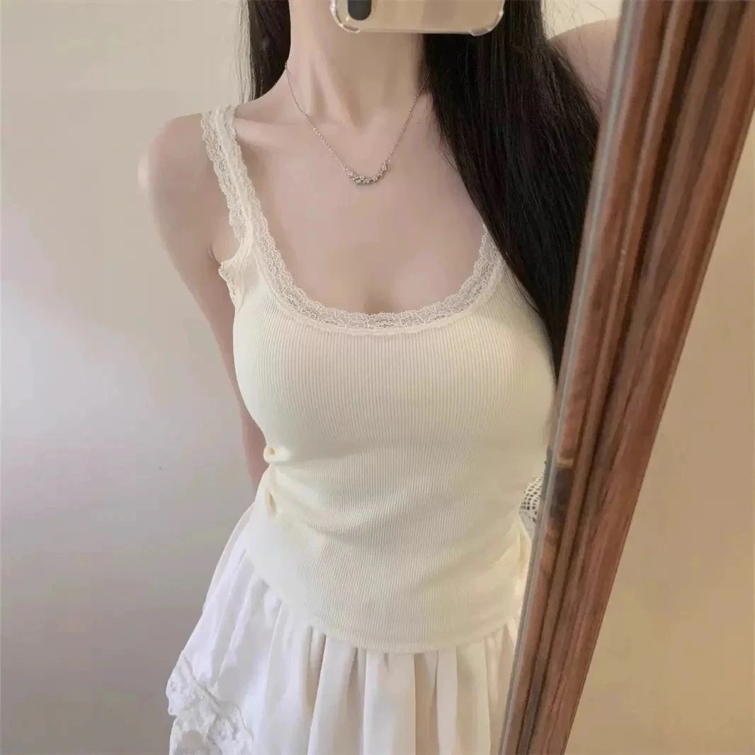 タンクトップ
